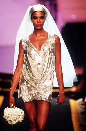 versace hochzeitskleid naomi|naomi campbell versace.